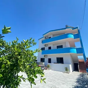 Apartmán White & Blue Apartment's, Golem (Tirana)