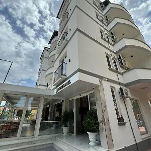 Apartment Star & Restaurant, Golem (Tirana)