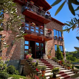 Gasthof Bujtina Ajazi, Golem (Tirana)