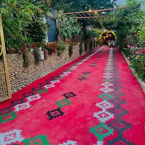  Hotel Te Bujtina - Cozy Garden Stay With Traditional Breakfast Near Beach