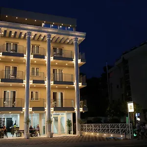  Hotel Julius
